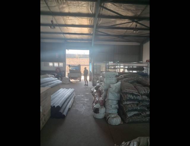 300M² MINI FACTORY TO LET IN SPRINGFIELD PARK